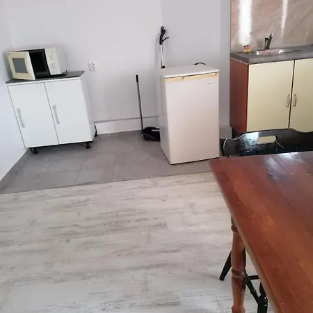 Apartment Manolovi *